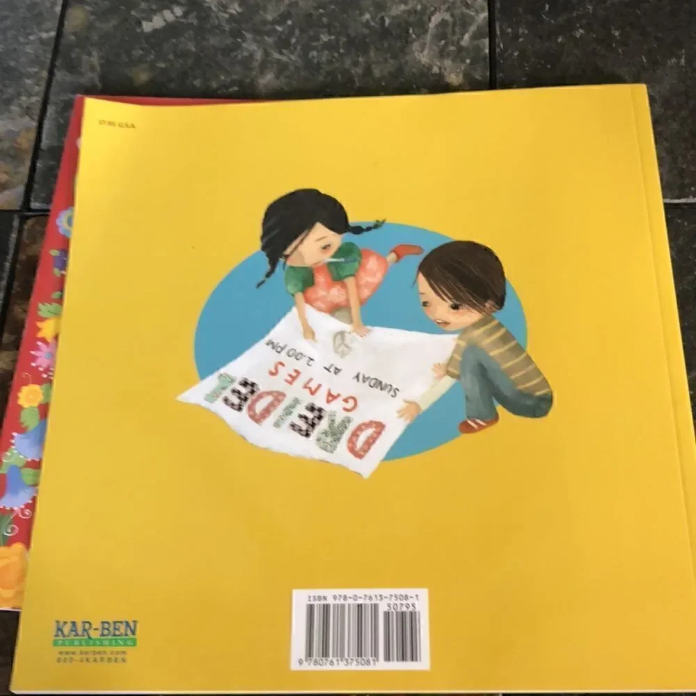 2 children’s Chanukah Books